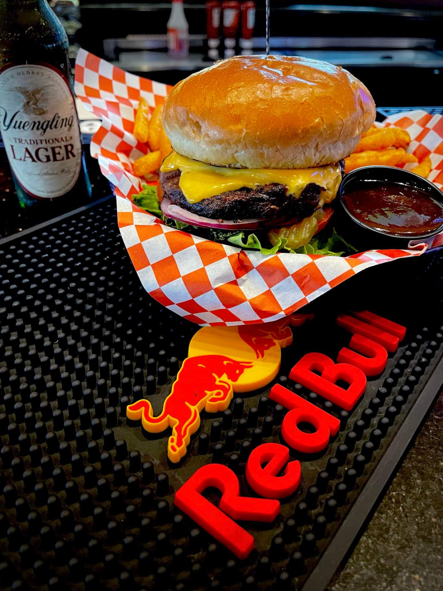 Cheeseburger Basket