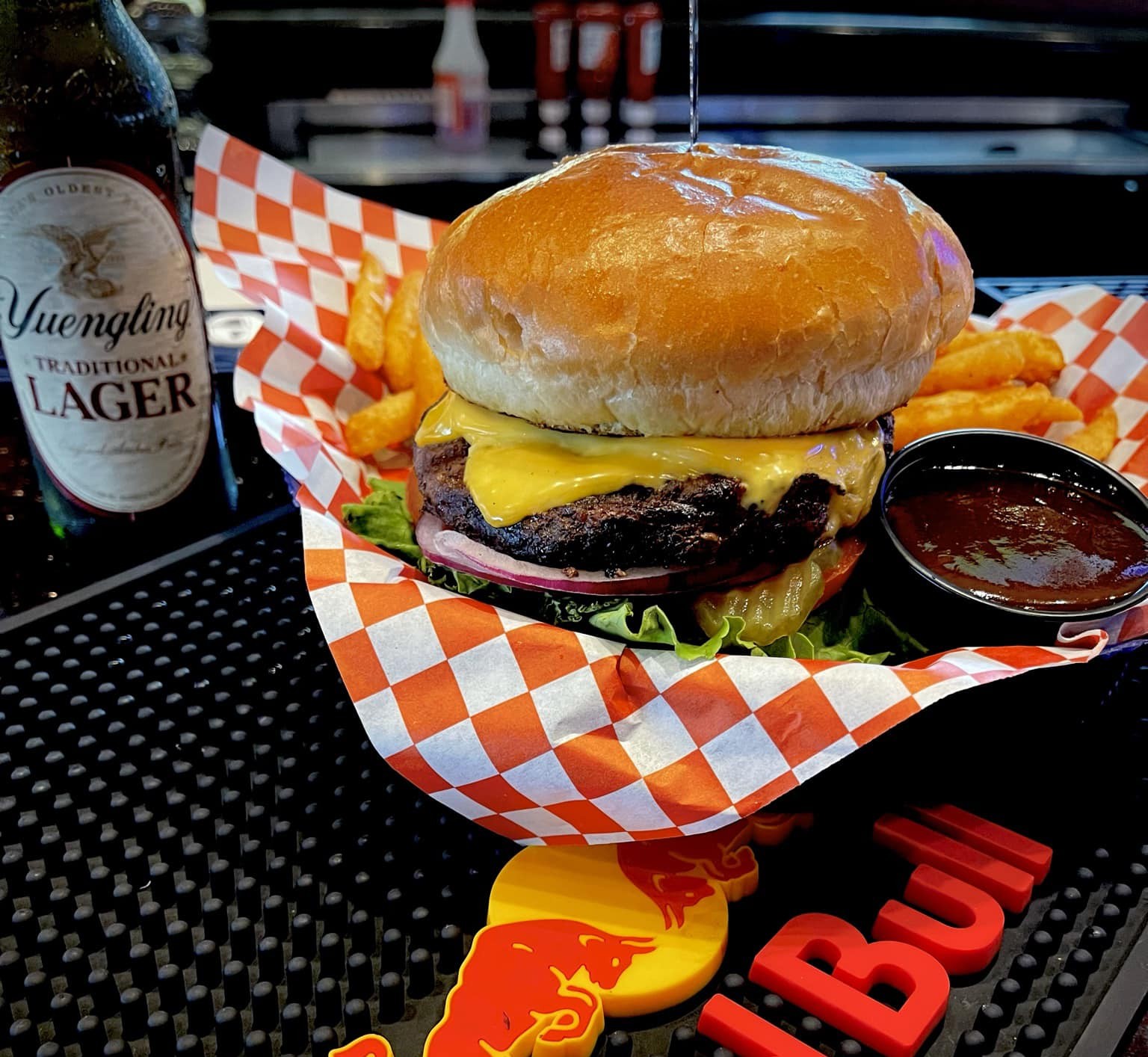 Cheeseburger Basket