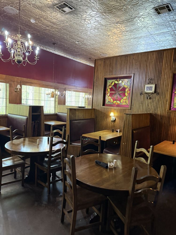 Inside Shumardii's dining room